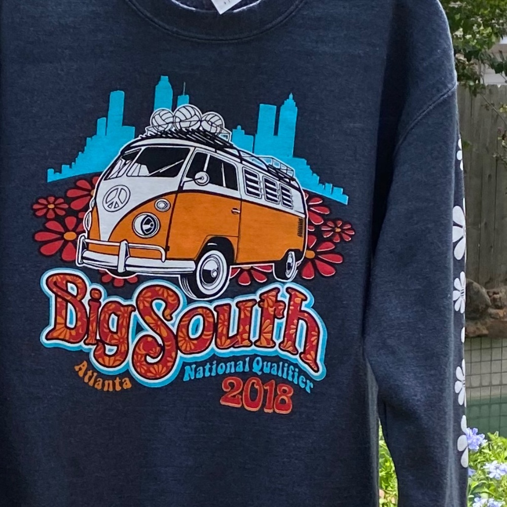 VW Van w/volleyball gray retro graphic sweatshirt - Womens Sz S